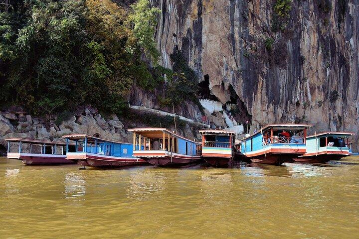 Half Day Kayaking and Pak Ou Caves with Sunset
