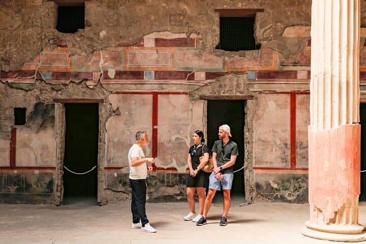Private Transfer Naples to Positano with Guided Tour in Pompeii