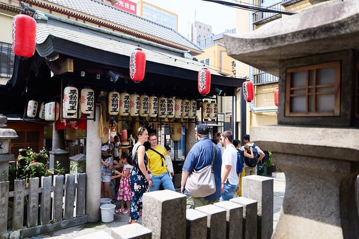 Osaka Walking Tour: Dotonbori, Kuromon Market & Street Food