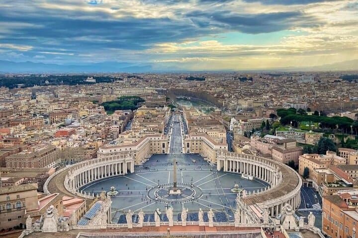 Prority entrance St. Peter's Basilica with Audioguide
