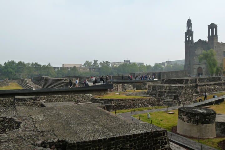 Best Tour of Teotihuacan with Basilica of Guadalupe and Tlatelolco