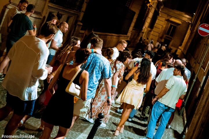 Rome's Ultimate Party aka the Spanish Steps Pub Crawl