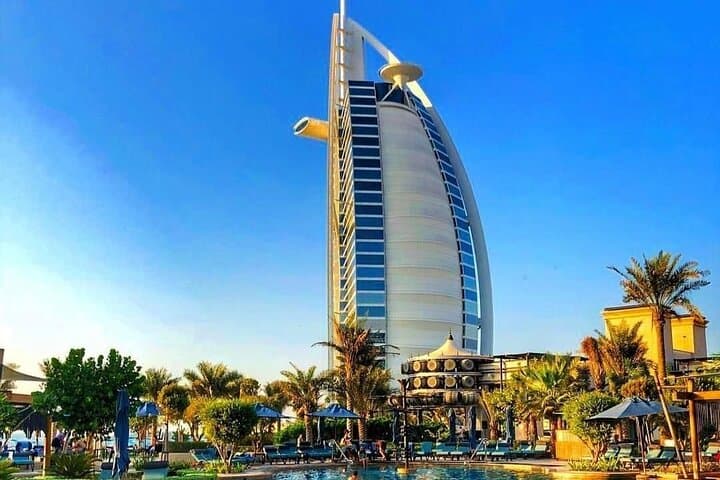 Half Day Dubai City Tour & visit to Dubai Aquarium Underwater Zoo