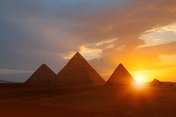 Private Tour to Giza Pyramids and Sphinx