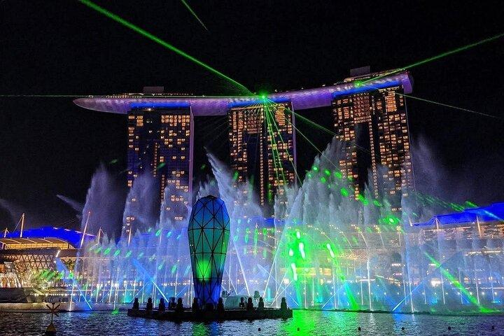Private Tour: Singapore River Cruise & 2 Top-visit Light shows