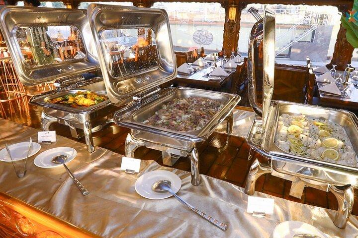 Dubai Marina Luxury Dhow Cruise with Radisonblue catering