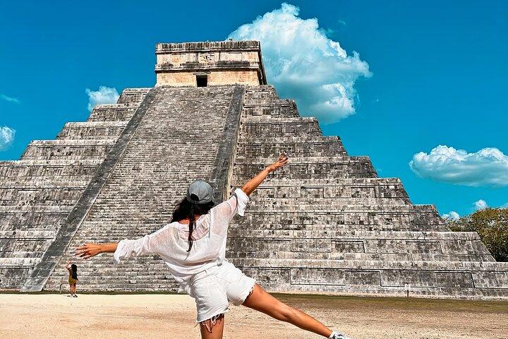 The Great Chichen Itza and Suytun & ikkil Cenotes guided tour