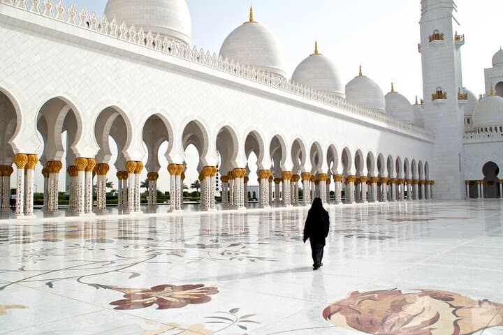 Sheikh Zayed Grand Mosque Tour From Dubai