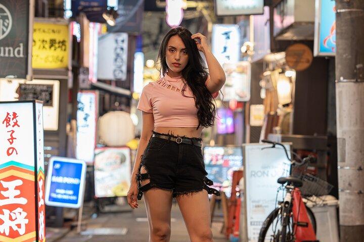 Street Photoshoot at Tokyo Iconic Spots with Pro Photographer
