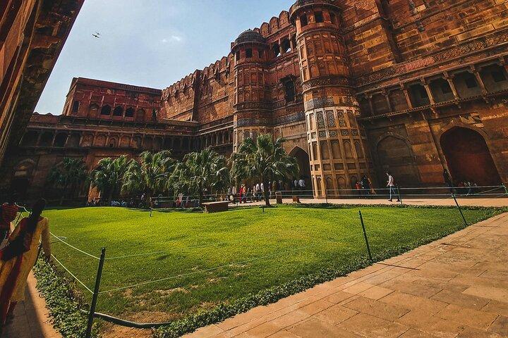 Full-Day City Tour of Agra visit The Taj Mahal, Agra Fort & Fatehpur Sikri