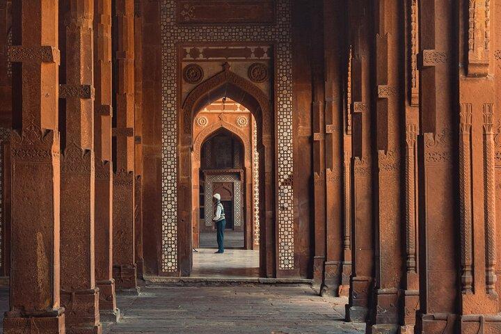 Full-Day City Tour of Agra visit The Taj Mahal, Agra Fort & Fatehpur Sikri