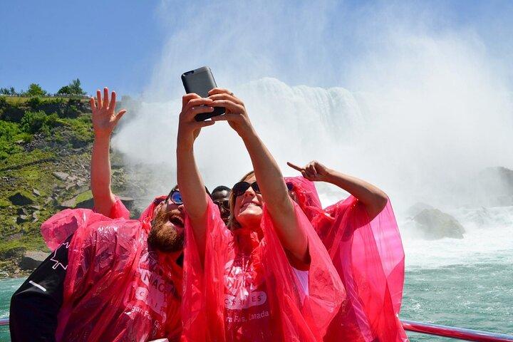 Niagara Falls and Niagara-on-the-Lake Ultimate Day Tour