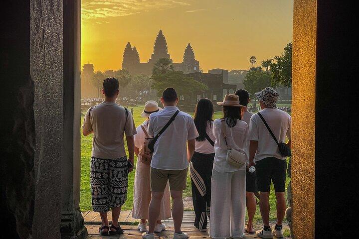 2 Day Angkor Wat Kulen Mountain Beng Mealea Floating Village Tour