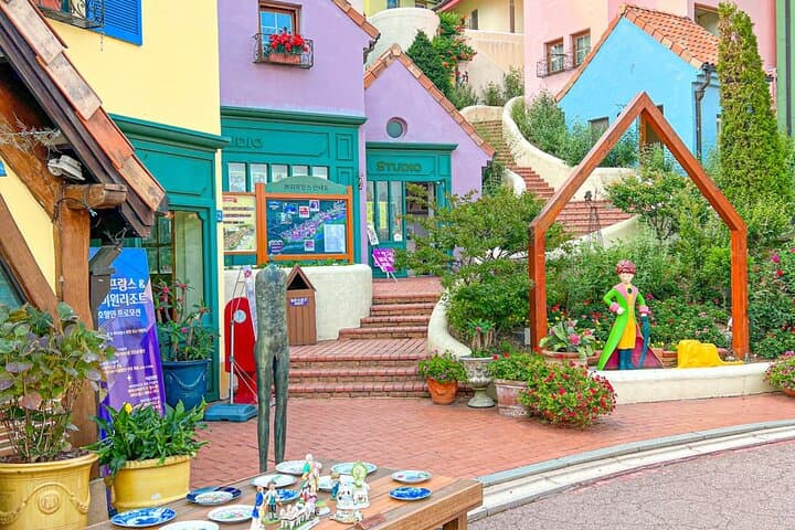 Nami Island and Petite France & Italian Village Day Trip from Seoul