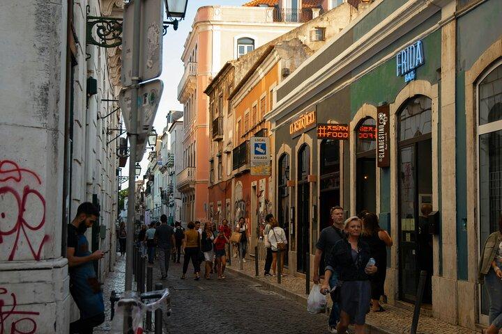 Lisbon Electric Bike Tour: Self-Guided Half-Day Experience