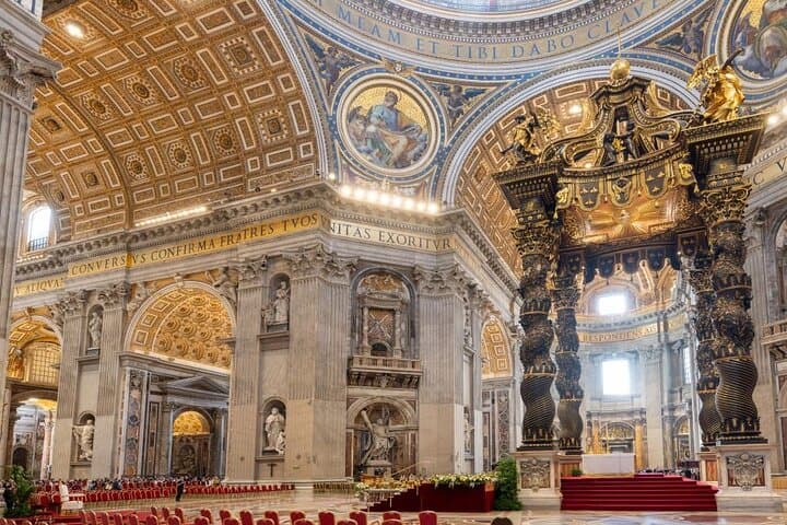 Prority entrance St. Peter's Basilica with Audioguide