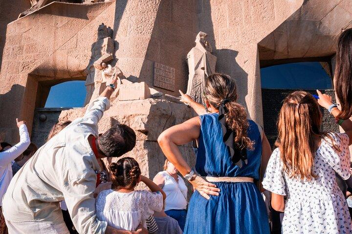 Barcelona Sagrada Familia Small Group Tour for Kids & Families