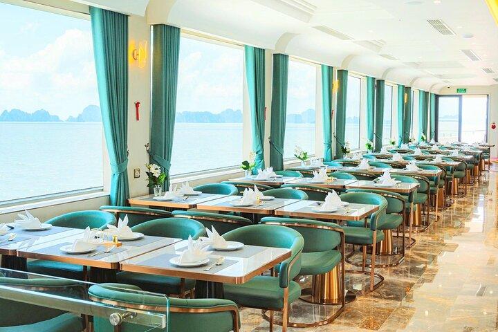 Luxury Halong Bay Day Tour from Hanoi – Buffet, Jacuzzi & Views