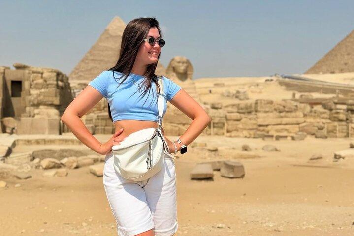 Private Tour in Pyramids of Giza with Lunch and Camel Ride