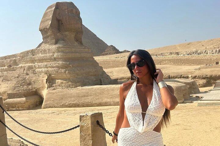 Private Tour in Pyramids of Giza with Lunch and Camel Ride