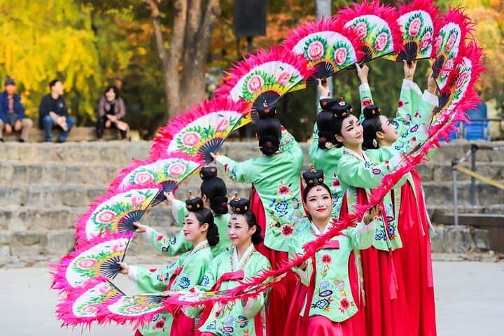 Korean Folk Village and Suwon Hwaseong Fortress Full Day Tour