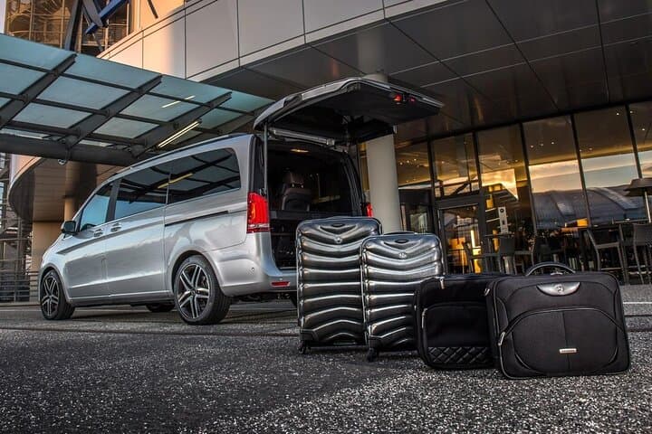 Private Arrival Airport Transfer CDG/ORLY/BVA to Paris City
