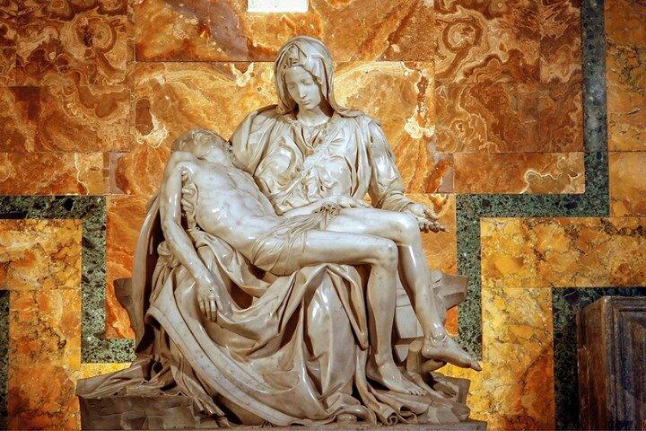 Skip the Line St Peter Basilica Papal Tomb Tomb With Audio Guide