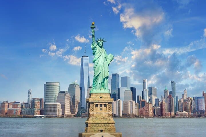 Statue of Liberty & Ellis Island Guided Tour with Ferry Transfers