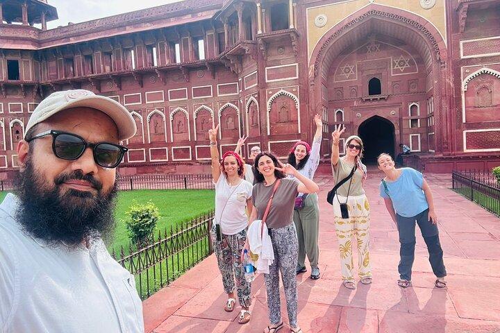 Full Day Taj Mahal and Agra Private Tour from Agra