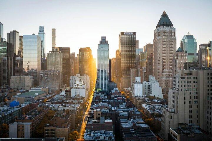 Private Transfer: NYC Airports to/from Manhattan – Up to 3