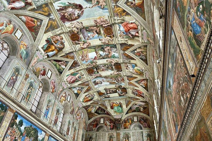 Vatican Museums and Sistine Chapel Skip the Line with Host