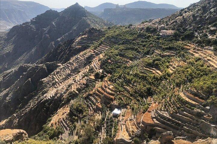 Private 4WD Adventure in Nizwa Fort, Souq & Jebel Akhdar