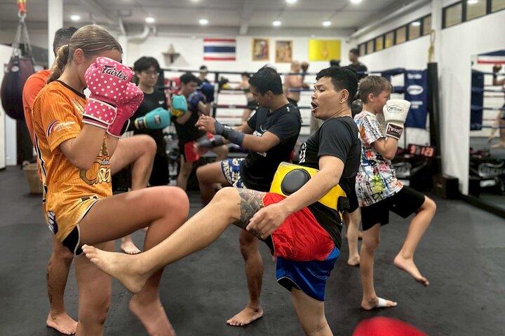 Bangkok Muay Thai Class Beginner Friendly Training Experience