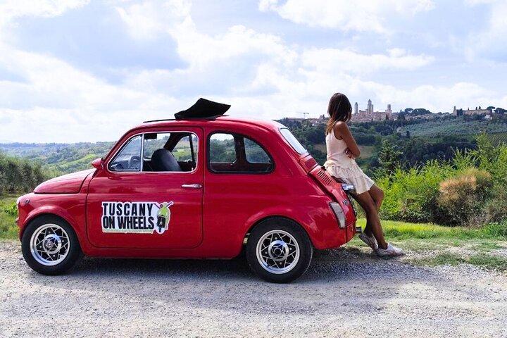 Private Tuscany & San Gimignano by Exclusive Vintage Fiat 500
