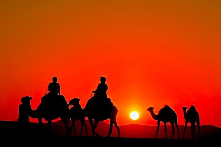 Sunset Agafay Desert : Camel Ride and Dinner, Fireshow(Marrakech)