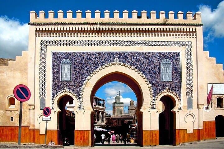 Private Fes Medina Walking Tour with Local Guide and Hidden Gems