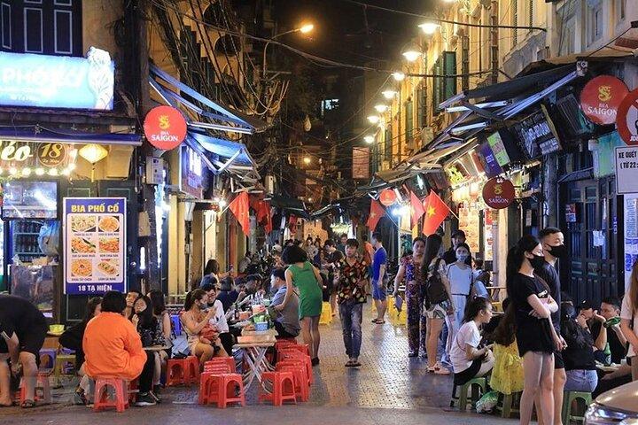 Uncovered Hanoi Nightlife & Club Tour with Local Guide