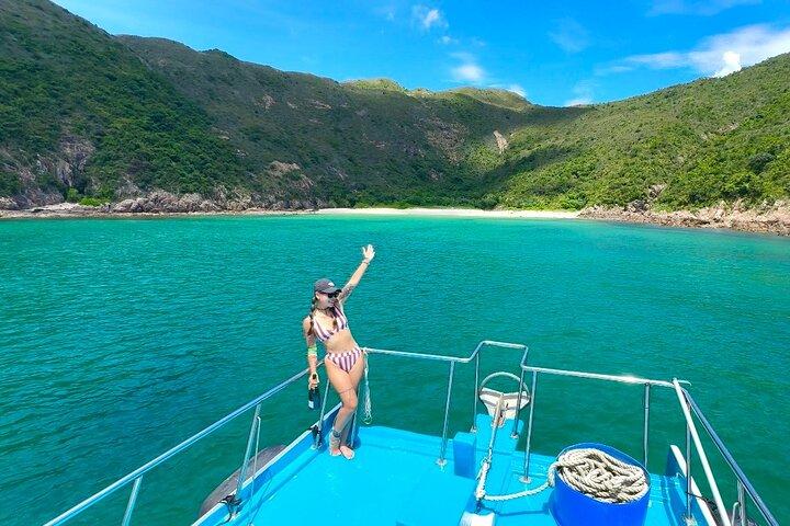 Hong Kong Sai Kung Full Day Beach Snorkelling Yacht Tour