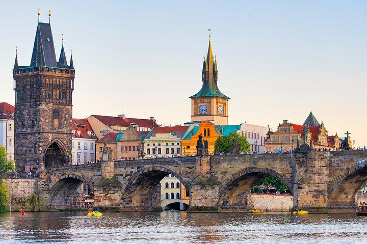 Private Transfer from Cesky Krumlov to Prague, English-speaking driver