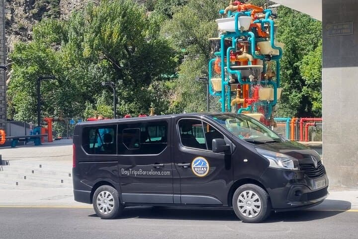 Andorra, France and Spain Day Tour with 2 Guides and Hotel Pickup
