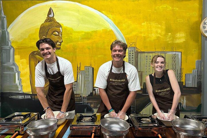 Thai Cooking Class in Bangkok Hosted by a Local Family