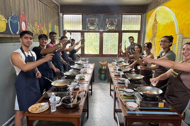 Thai Cooking Class in Bangkok Hosted by a Local Family