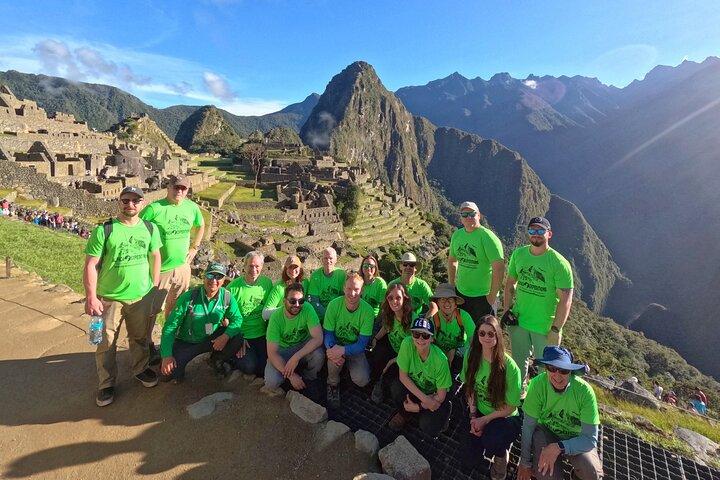 2-Day Sacred Valley and Machu Picchu Guided Tour from Cusco
