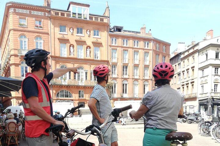 The essential of Toulouse by bike