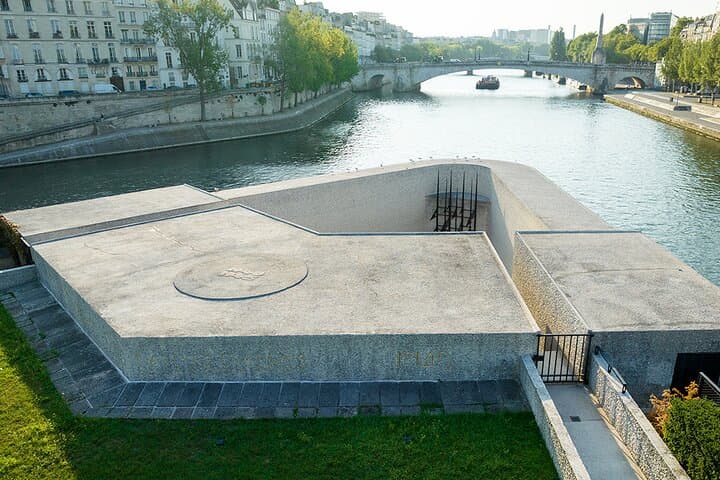 Paris: World War II Walking Tour