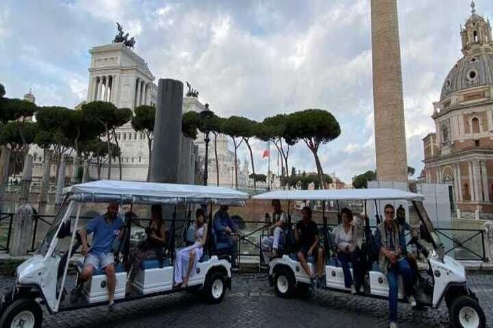Rome Highlights by Golf Cart Shared Tour of Top Landmarks