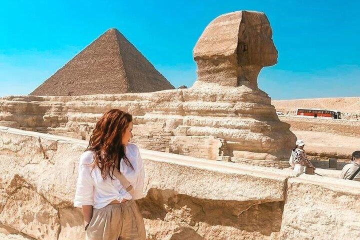 VIP Half Day Tour Giza Pyramids with Lunch at 9 Pyramids Lounge