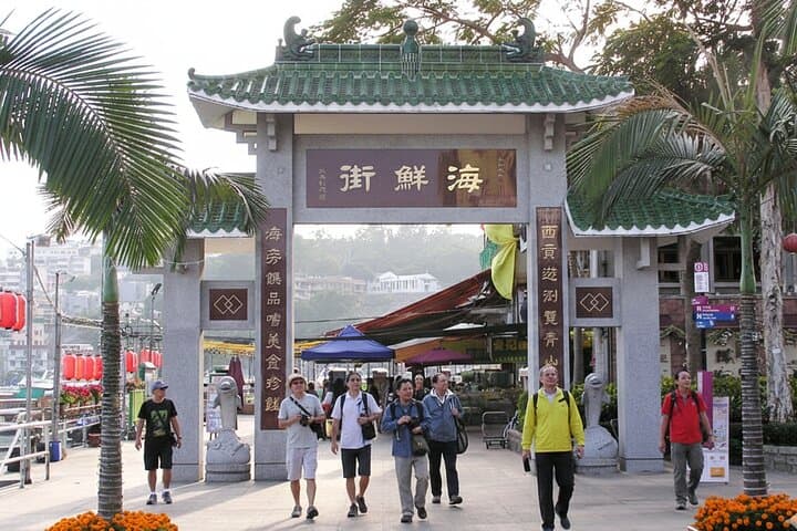 Private Full Day Sightseeing Tour of Kowloon in Hong Kong