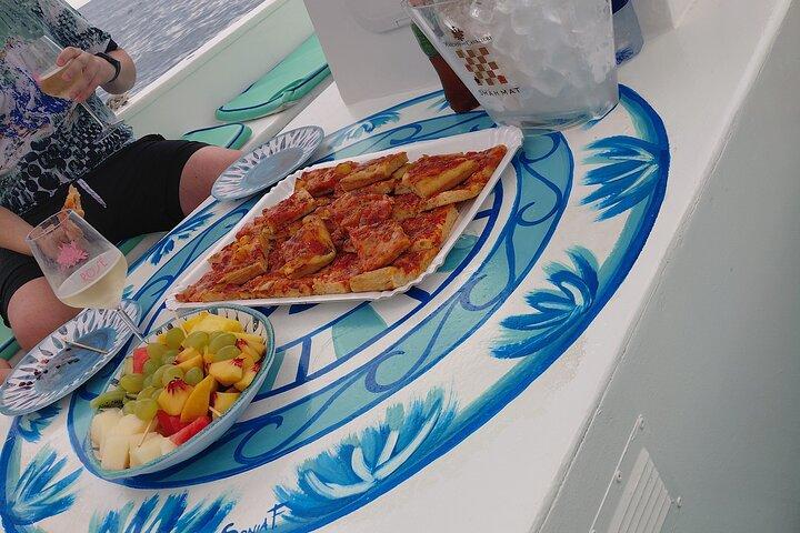 Excursions by boat: Gardens Naxos-Taormina-Isola Bella-DELFINI
