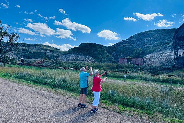 1 Day of Dinosaurs and Hoodoos From Calgary to the Drumheller